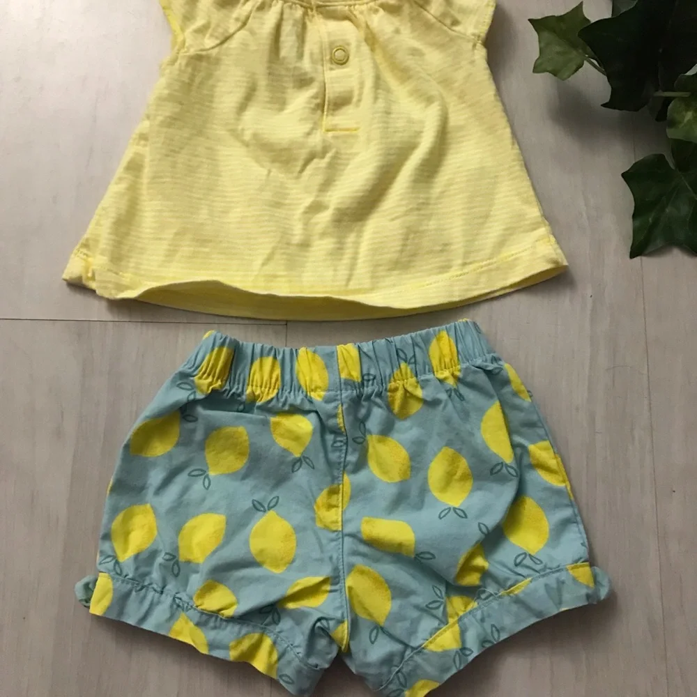 🍋 Carter’s - Picture 2 of 4
